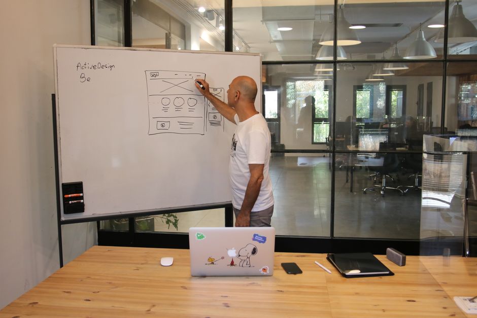 Porträt einer UX/UI Designerin als Beispiel für das Team